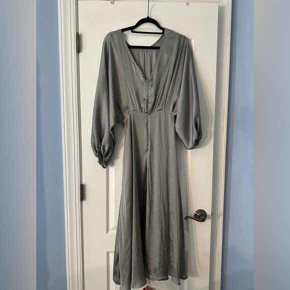 ASTR The Label Marin Dolman Satin Dress - Picture 4 of 4
